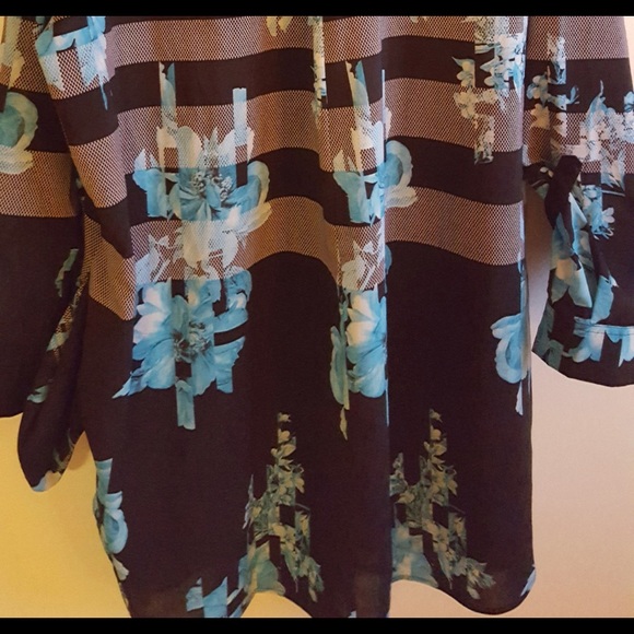 Avenue-Long vibrant tunic with pockets! - Picture 2 of 5